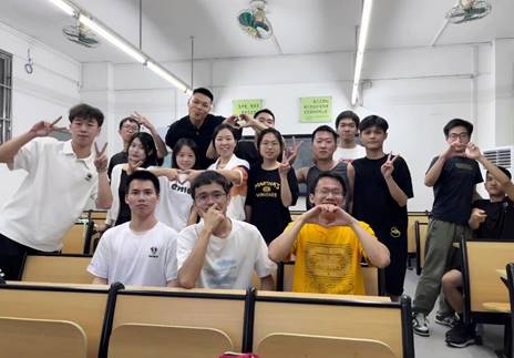说明: D:\桌面\毕业班思想引领主题班会\(张艳)2022数学与应用数学本科班毕业活动\线下谈心聊毕业2.jpg